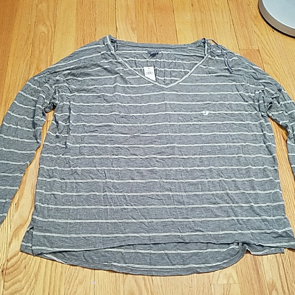 Aerie long sleeved tee